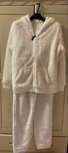 チュチュアンナ　うさぎフリース　ホワイト　白　ルームウェア　上下セット