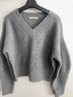カレンソロジー、ウールカシミヤVネックプルオーバー