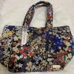 LESPORTSAC 花柄トートバッグ　キルティング　ブラック