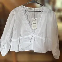 【今週末限定価格　新品未使用】ZARA レース春ブラウス 白トップス M 韓国