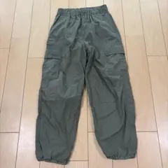 ユニクロ　キッズ　140 カーゴパンツ　ボトムスのサムネイル