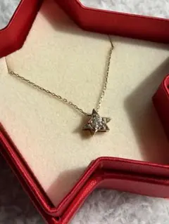 festaria 星形ネックレス 0.111カラット ダイヤモンド