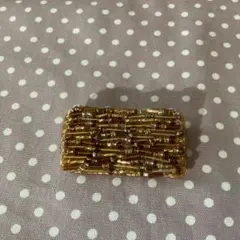 ハンドメイド　ビーズデザイン ブローチ 金色