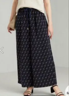 グリーンレーベルリラクシング　ネイビー　ワイドパンツ　FREESIZE