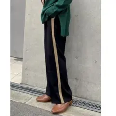 【新品タグ付き】Re：EDIT とろみクロスセンタープレス　サイドラインパンツ