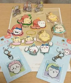 ちいかわ　キーホルダー＆アクリルスタンドまとめ売り16個