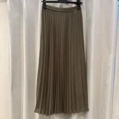ユニクロ UNIQLO シフォンプリーツロングスカート カーキ