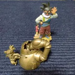 ドラゴンボールフィギュア　ドラカプ　孫悟空(ヤードラット)＆　VSレッドリボン軍