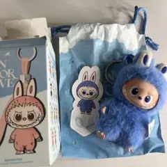 ポップマート　イニシャルラブブ