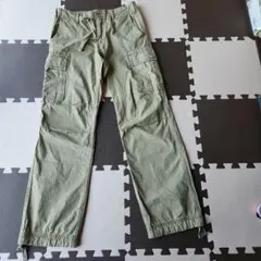UNIQLO ユニクロU カーゴパンツ　カーキ色
