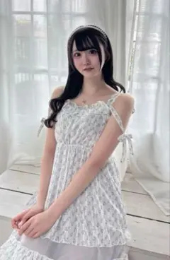 【最終値下げ】　evelyn 花柄リボンキャミOP