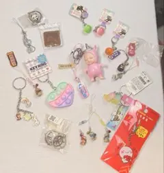 キャラクターキーホルダー ストラップ 묶음 판매