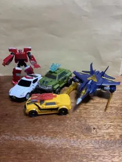 トランスフォーマー フィギュア 4体とダイヤロボ1体、合計5体変形ロボットのサムネイル