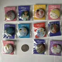 ディズニーストア　2000　カウントダウン　缶バッジ　缶バッジ用台紙 2025年最新】ディズニー 2000 カウントダウン バッジの人気