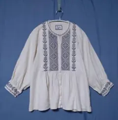 刺繍ブラウス
