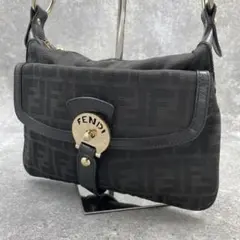 FENDI フェンディ ズッカ柄　キャンバス　黒　ブラック　ショルダーバッグ