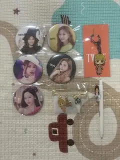 2025年最新】ツウィ 缶バッジ まとめ売りの人気アイテム - メルカリ