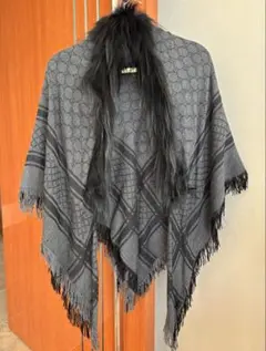 2025年最新】グッチ ポンチョの人気アイテム - メルカリ