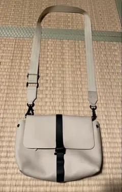 【期間限定値下げ】GASTON LUGA ショルダーバッグ ベージュ