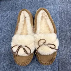 新品EMU Australiaモカシンファー付きモカシン リボン付き23.5cm