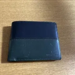 メンズ　二つ折り　革製の財布のサムネイル