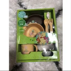 新品　コンビ　くまのプーさん　食器セット