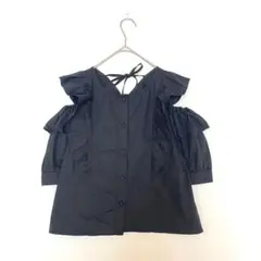 マジェスティックレゴン オープンショルダー ブラウス 黒 フリル バックリボン