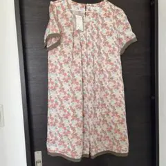 新品　ワンピースL 半袖のサムネイル