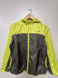 【美品】New Balance ウィンドブレーカー Sサイズのサムネイル