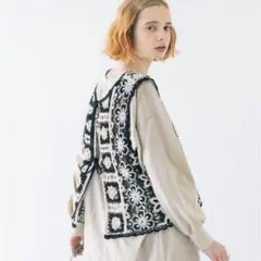 サマンサモスモス SM2 かぎ針風前後着ニットベスト