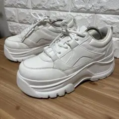 新品タグ付き ZARA ザラ プラットフォームスニーカー 35 - メルカリ