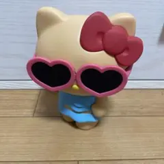 ハローキティ サングラス フィギュア