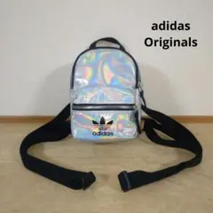 adidas Originalsアディダス　メタリックシルバー ミニリュクサック