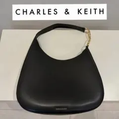 CHARLES & KEITH アガサ チェーンアクセントショルダーバッグ