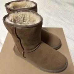 UGG ムートンブーツクラッシックショートチェスナット最終セール❣️ 3900円❣️