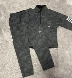 adidas ジャージ　セットアップ