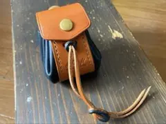 イタリアンレザー カントリーマットーネを使った りんごのポーチ