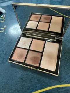 スナイデルビューティー　フェイススタイリスト 01