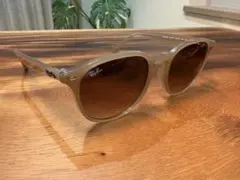 ☆美品☆Ray-Ban RB4259F クリアフレーム サングラス