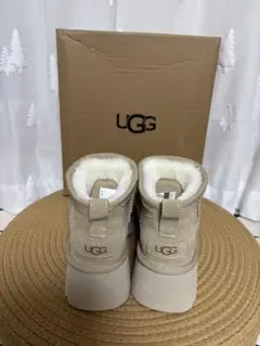 値下げ週末限定UGG 厚底7cm プラットフォーム ムートンブーツ