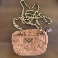 Pradaバッグ