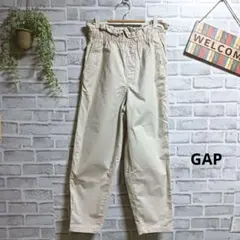 GAP カジュアルパンツ ホワイトパンツ フリル ストレッチ 大人可愛い M