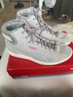 PUMA スニーカー ハイカット グレー ボアのサムネイル