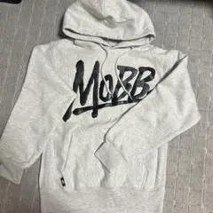 大人気‼️ MOBB / ホワイトパーカー フード付き MOBB ホワイト フード付きパーカー - メルカリ