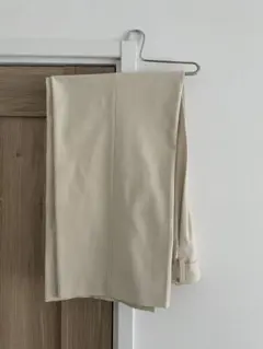 ユニクロ　レディース　タックワイドパンツ