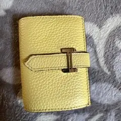 イエロー レザー 二つ折り財布