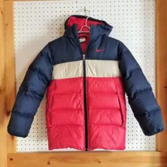 NIKEナイキフード付きダウンジャケット Mサイズ150㌢ネイビー/ベージュ／赤