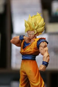 ドラゴンボールサイヤ人孫悟空フリーザ編ガレージキット台座付き ドラゴンボールサイヤ人孫悟空フリーザ編ガレージキット台座付き