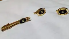 ダックス アイコンロゴドーム カフスボタン ネクタイピン SET 黒 タイ留め