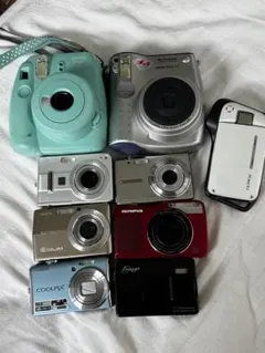 デジカメ まとめ売り9点 コンデジ ジャンク nikon OLYMPUSのサムネイル